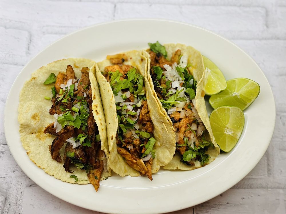 WENSABI QUESADILLAS GIGANTES Updated May 2024 10 Photos Av. de