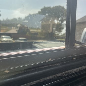 A-Custom Tint - Gap on bottom of glass panel - Car Window Tinting Near Me - River Oaks, Texas