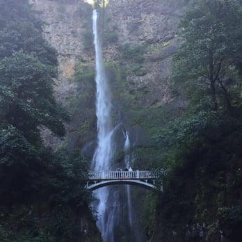 Multnomah Falls - Bottom view of the falls - Hiking Near Me - Bridal Veil, Oregon Multnomah Falls - Bottom view of the falls - Hiking Near Me - Bridal Veil, Oregon