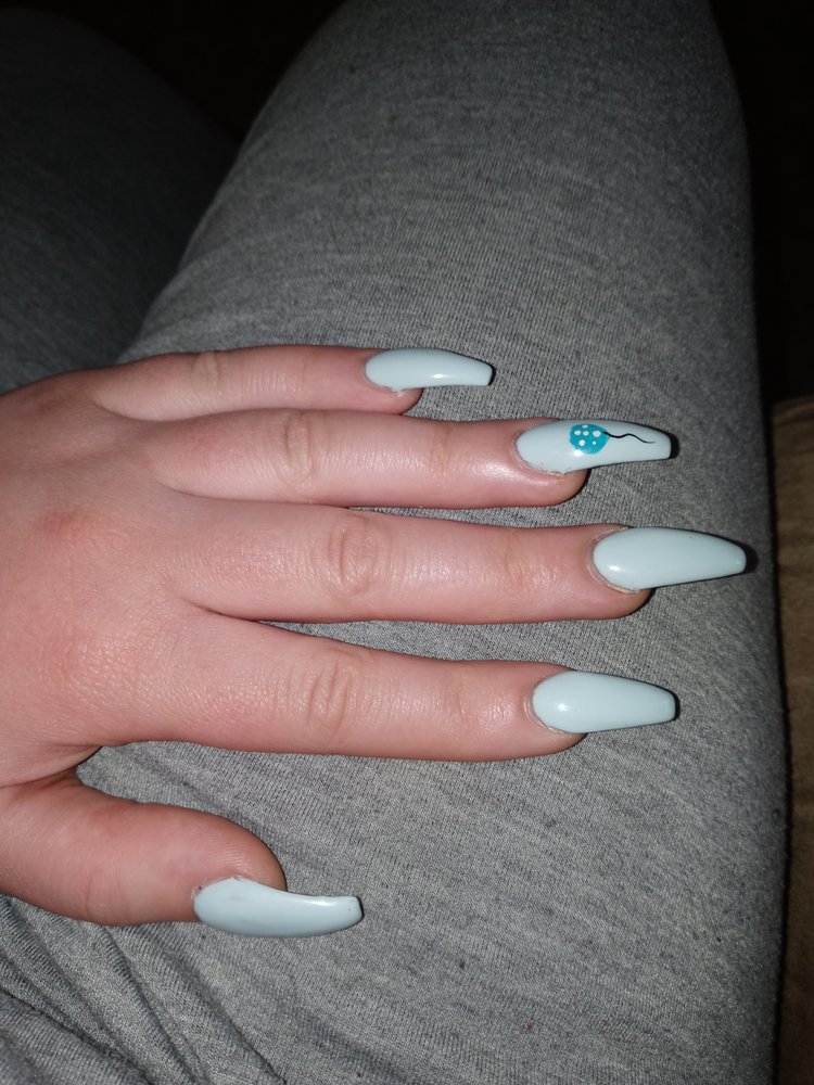 LEE NAILS Updated September 2024 45 Photos & 51 Reviews 200 N Dartmouth Mall, North