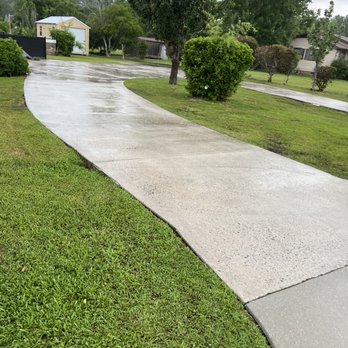 Reliable Pro Wash - Clean driveway - Pressure Washers Near Me