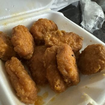 Rihanas Pizza & Wings - Boneless wings - Pizza Near Me - Phoenix, Arizona Rihanas Pizza & Wings - Boneless wings - Pizza Near Me - Phoenix, Arizona