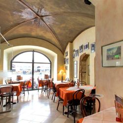 Al Camino - Pizzeria Al Camino Regensburg Gewölberaum mit Blick auf dem Haidplatz