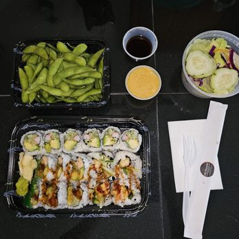Mr. Sushi Japanese Restaurant - This is how it looks without the cover. I didn't try the sauces so cant comment on them, sorry. - Japanese Near Me - Ridgewood, New York