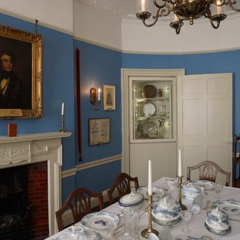 The Charles Dickens Museum - Dining room - Museums Near Me - London, XGL