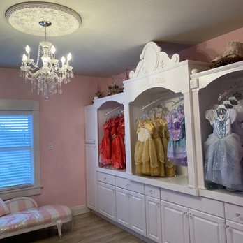 Le Petite Princesse - Inside Room - Party & Event Planning Near Me - Orange, California