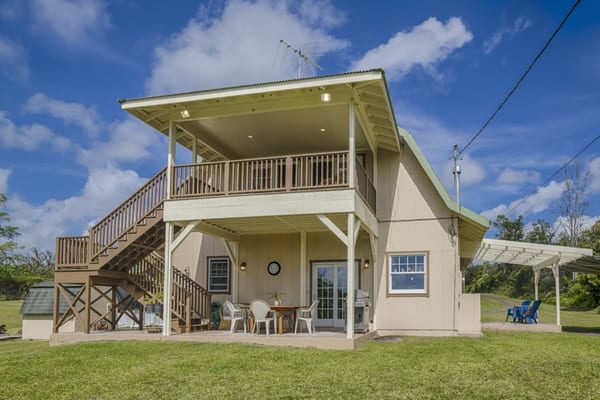 Puna Rainforest Retreat: Hot springs and steam vents by null