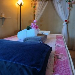 Ampawan Thai Spa