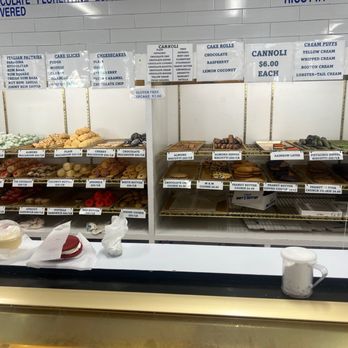 Mike's Pastry - Bakeries Near Me - Boston, Massachusetts Mike's Pastry - Bakeries Near Me - Boston, Massachusetts