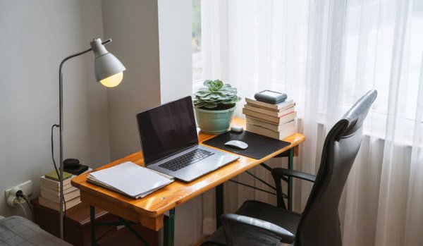 Home Office Computer Set Up - Completed a home office setup for a local client, including computer, Wi-Fi, and printer configuration. Walked the client through everything step-by-step to make sure the setup was simple, reliable, and easy to manage going forward.