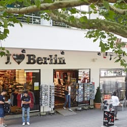 I Love Berlin - Cooler Souvenirladen am Kudamm... hier ist man richtig, wenn man aus der Muddastadt noch schnell was für die Lieben daheim sucht.