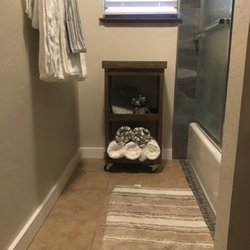 Kings Beach Bliss - Main bathroom