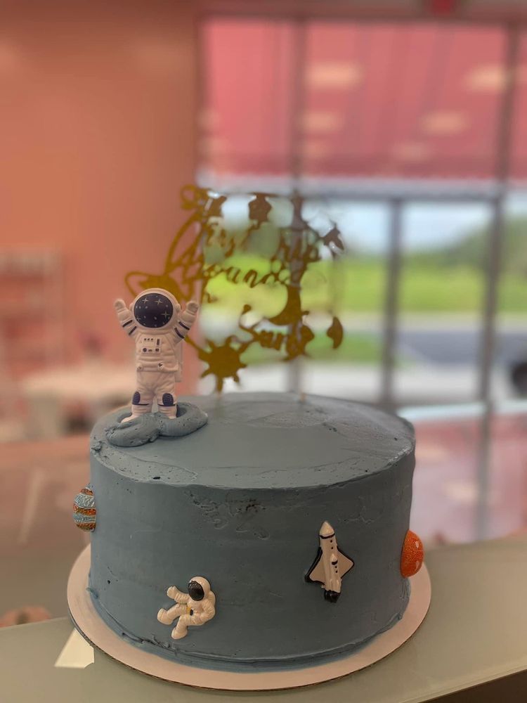 Heidi’s Cupcakery Image