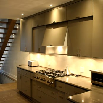 Fraser Homes - a kitchen with stainless steel appliances - General Contractors Near Me - Toronto, Ontario Fraser Homes - a kitchen with stainless steel appliances - General Contractors Near Me - Toronto, Ontario