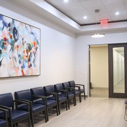 Minivasive Pain & Orthopedics - Clinic Lobby