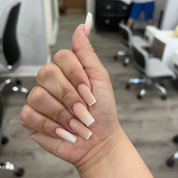 First Class Nail and Spa - Full set acrylic - Nail Technicians Near Me - Lake Oswego, Oregon