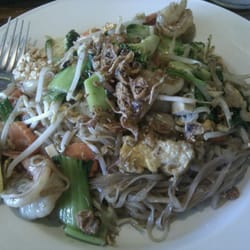 Thai Yim Cafe - Pad Thai prawns