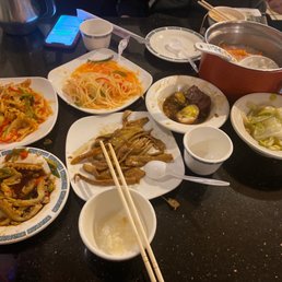 Nice dishes. Open late. Pretty nice好吃,开心。 Nice dishes. Open late. Pretty nice好吃,开心。