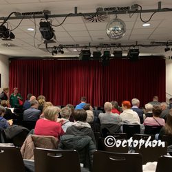 Jugend-Kultur-Haus - Warten auf "Die Deutschen Kleinstädter" von August von Kotzebue...