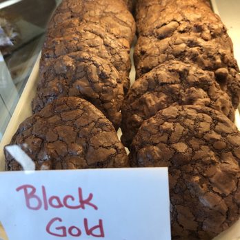 Upper Crust Bakery - Chocolate chocolate and more chocolate in the Black Gold - Bakeries Near Me - Austin, Texas Upper Crust Bakery - Chocolate chocolate and more chocolate in the Black Gold - Bakeries Near Me - Austin, Texas