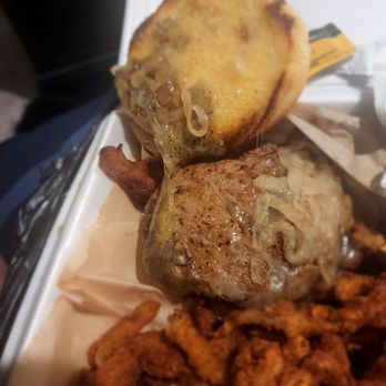 Paddy McGown's - Irish Near Me - Omaha, Nebraska