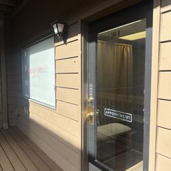 Vibe & Thrive Esthetics - Entrance