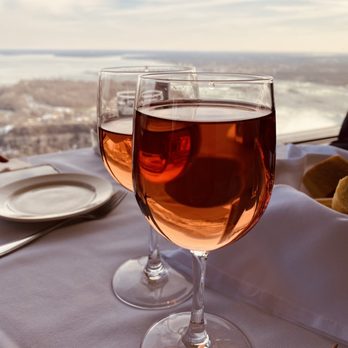 Skylon Tower - Sweet pink - Canadian (New) Near Me - Niagara Falls, Ontario Skylon Tower - Sweet pink - Canadian (New) Near Me - Niagara Falls, Ontario