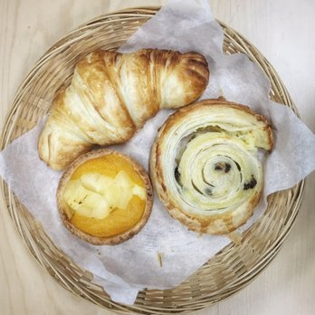 Le Goût du Plaisir - a basket of pastries - Bakeries Near Me - Quebec City, Quebec Le Goût du Plaisir - a basket of pastries - Bakeries Near Me - Quebec City, Quebec