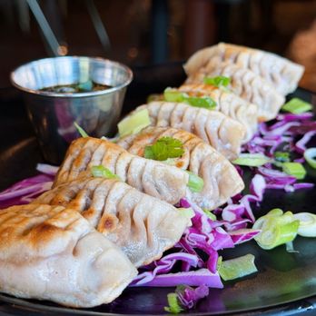Lulu's Thai Noodle Shop - Asian Fusion Near Me - Westwood, Kansas