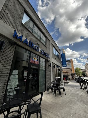 Maiko Sushi Lounge by null