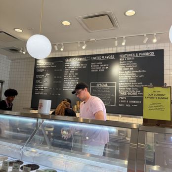 Jeni's Splendid Ice Creams - Menu - Ice Cream & Frozen Yogurt Near Me - San Diego, California Jeni's Splendid Ice Creams - Menu - Ice Cream & Frozen Yogurt Near Me - San Diego, California