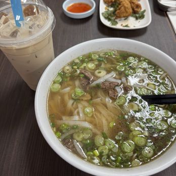 Pho Garlic - Pho Tai Lan and House Special Milktea - Vietnamese Near Me - San Jose, California Pho Garlic - Pho Tai Lan and House Special Milktea - Vietnamese Near Me - San Jose, California