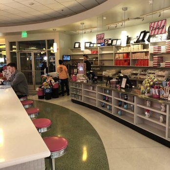 Dewar's Candy Shop - Ice Cream & Frozen Yogurt Near Me - Bakersfield, California