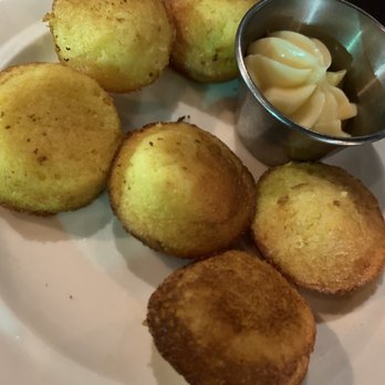 Copperwood Tavern - Cornbread they bring out once you sit - New American Near Me - Arlington, Virginia