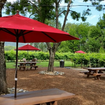 Napa Cellars - I wish my back yard looked this good. - Wineries Near Me - Oakville, California