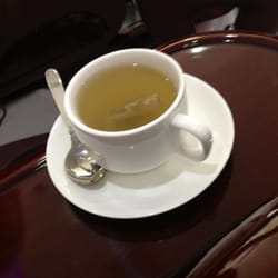 Deluxe Nails - Complimentary tea