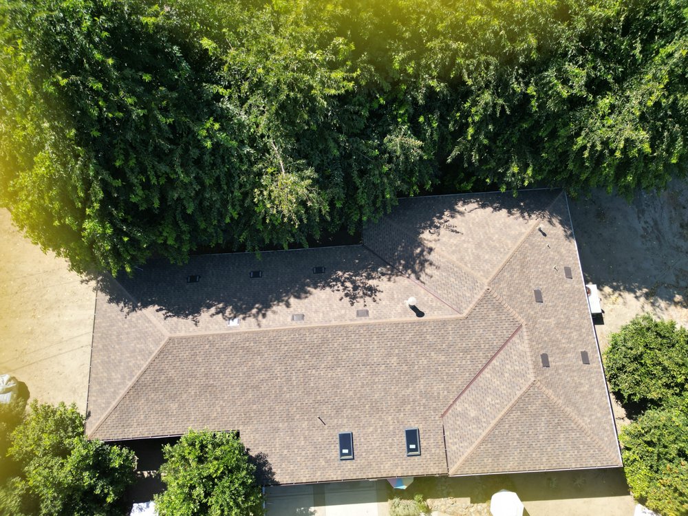 Slide of Loma Blanca Roofing