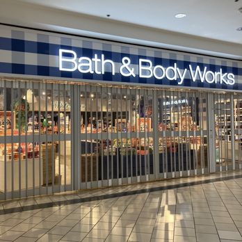 Bath & Body Works - Another angle of the closed doors. - Cosmetics & Beauty Supply Near Me - West Covina, California Bath & Body Works - Another angle of the closed doors. - Cosmetics & Beauty Supply Near Me - West Covina, California