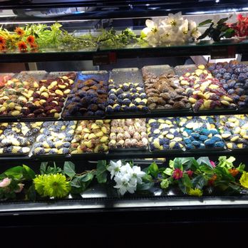 Chompie's - Cookie case - Delis Near Me - Chandler, Arizona Chompie's - Cookie case - Delis Near Me - Chandler, Arizona