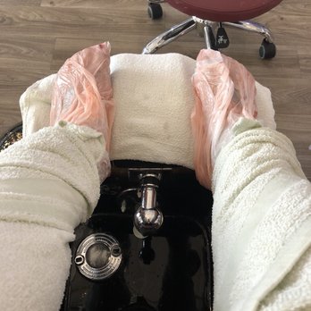Diamond Nails & Spa - Nail Salons Near Me - Williston, North Dakota