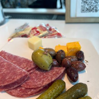 Aspire Lounge - Airport Lounges Near Me - San Diego, California