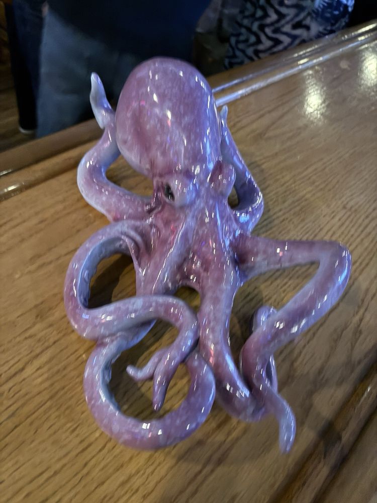 Man Overboard Sports Bar and Grill Logo