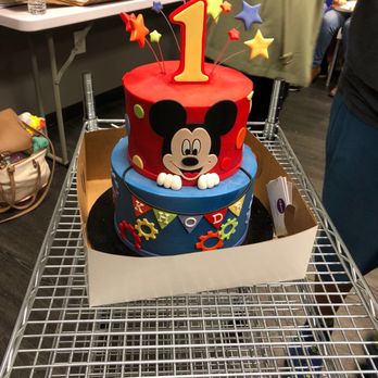 Karolyn's Kakes - Custom Cakes Near Me
