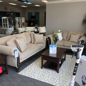 Arona Home Essentials Ottumwa - Living room set - Furniture Stores Near Me - Ottumwa, Iowa Arona Home Essentials Ottumwa - Living room set - Furniture Stores Near Me - Ottumwa, Iowa