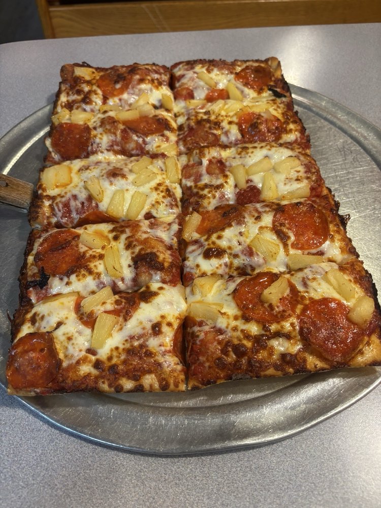 Breadeaux Pizza Logo