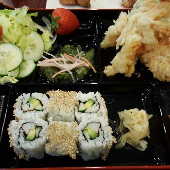 Green Tea Lounge - Sashimi dinner bento - Coffee & Tea Near Me - Markham, Ontario