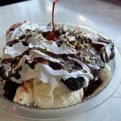 The Nugget Restaurant - Chocolate brownie sundae