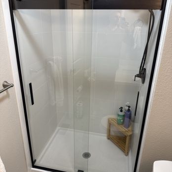 V B Custom Fix - Shower door installation - Handyman Near Me - Pacific, Washington V B Custom Fix - Shower door installation - Handyman Near Me - Pacific, Washington