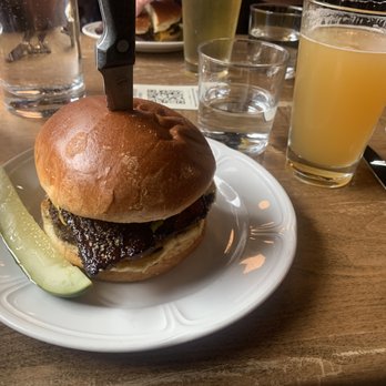 Au Cheval - Single burger with bacon and Alarmist IPA - Bars Near Me - Chicago, Illinois