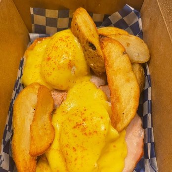 Cindy's - Classic Benny - Coffee & Tea Near Me - West Vancouver, British Columbia
